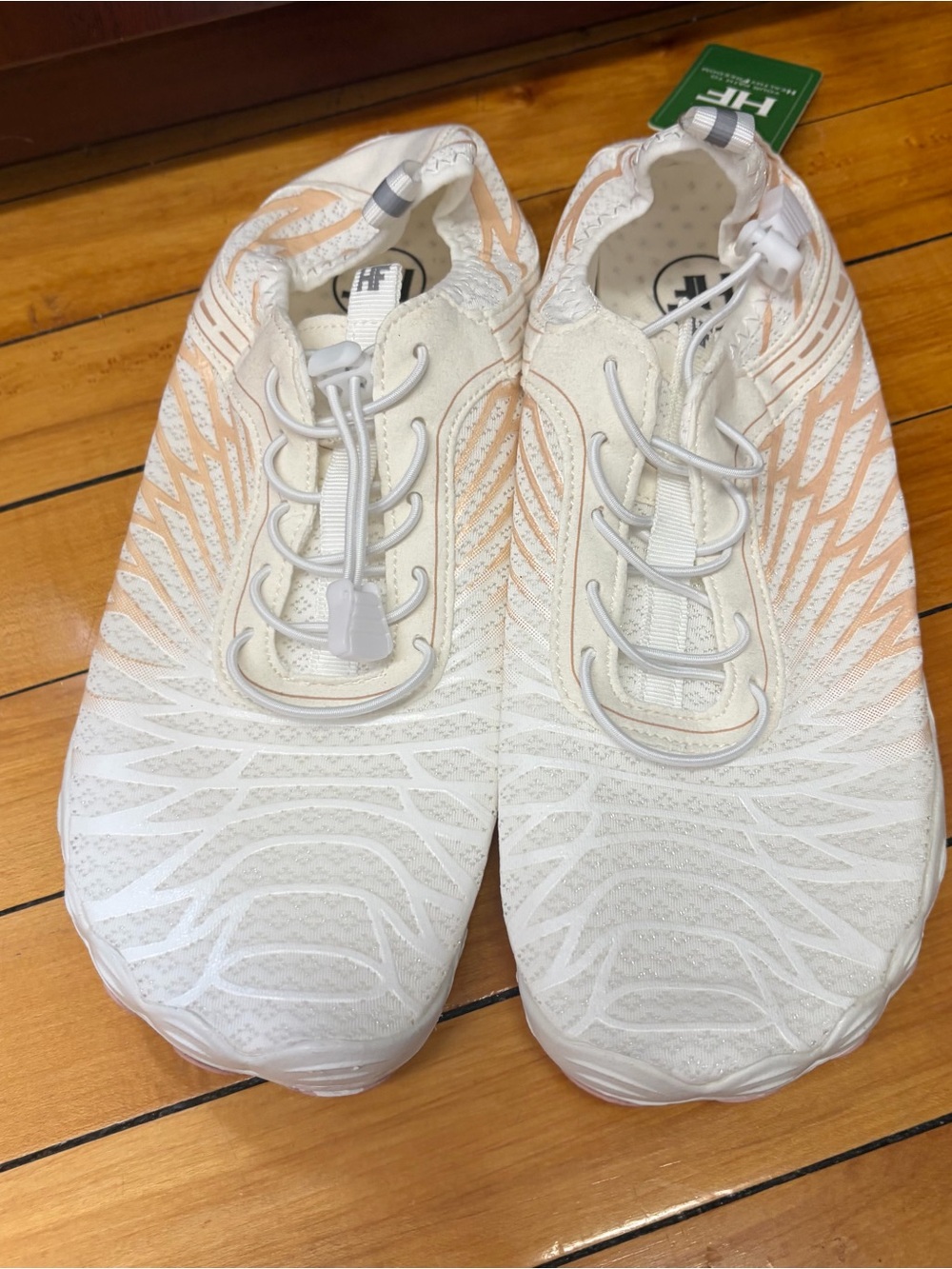 NWT HF Healthy Freedom White Peach Barefoot Athletic Sneakers Women's 41 Hiking